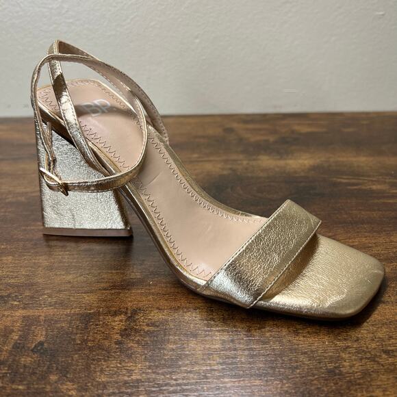 BP Parker Dress Sandals 5.5 Womens Gold Metallic Triangle Heel Ankle Formal New - Picture 1 of 10